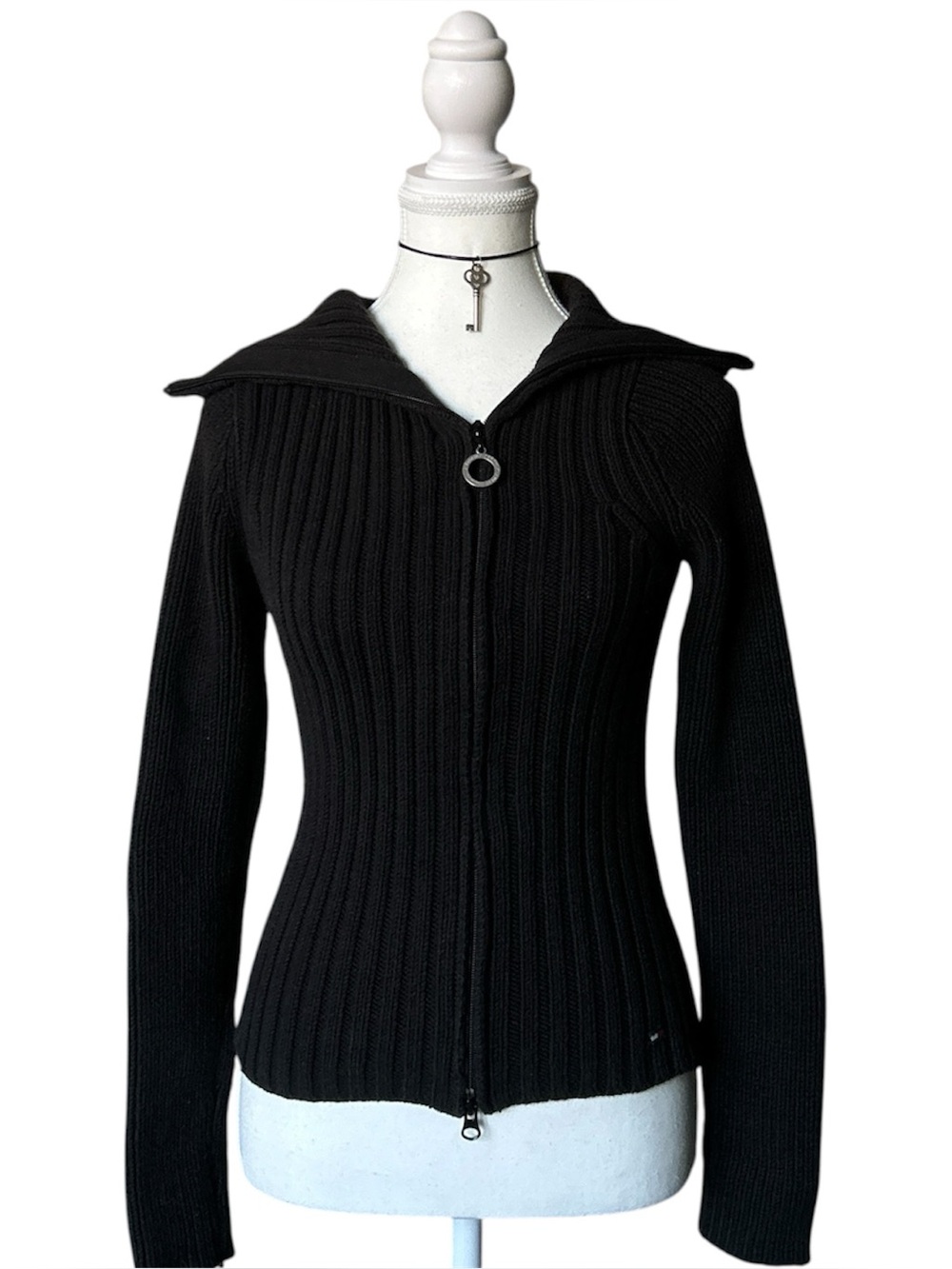 Y2K Grunge “Tommy Hilfiger” Basic Black Ribbed Knit Zip-up Long Sleeve Sweater